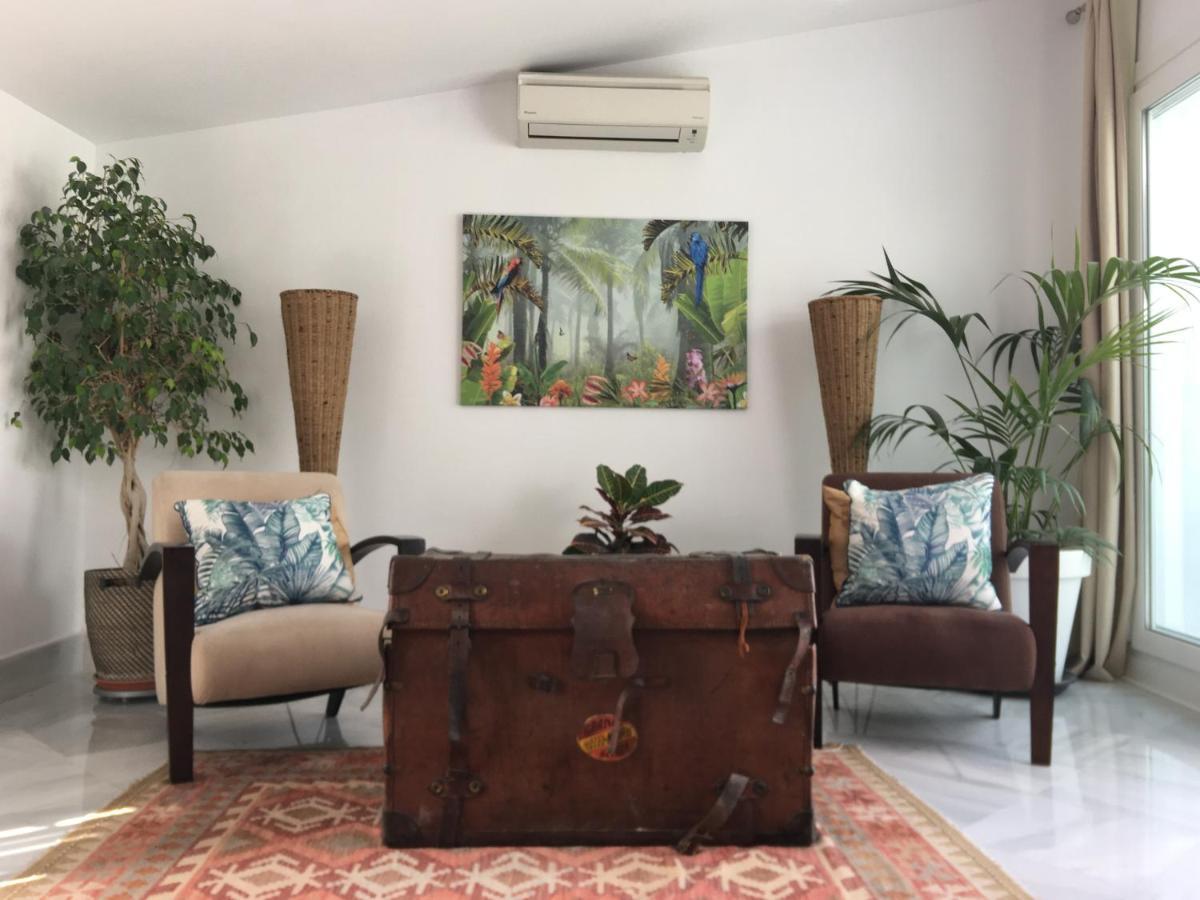 Casa Palacio En Jerez De La Frontera Con Piscina Privada Luaran gambar