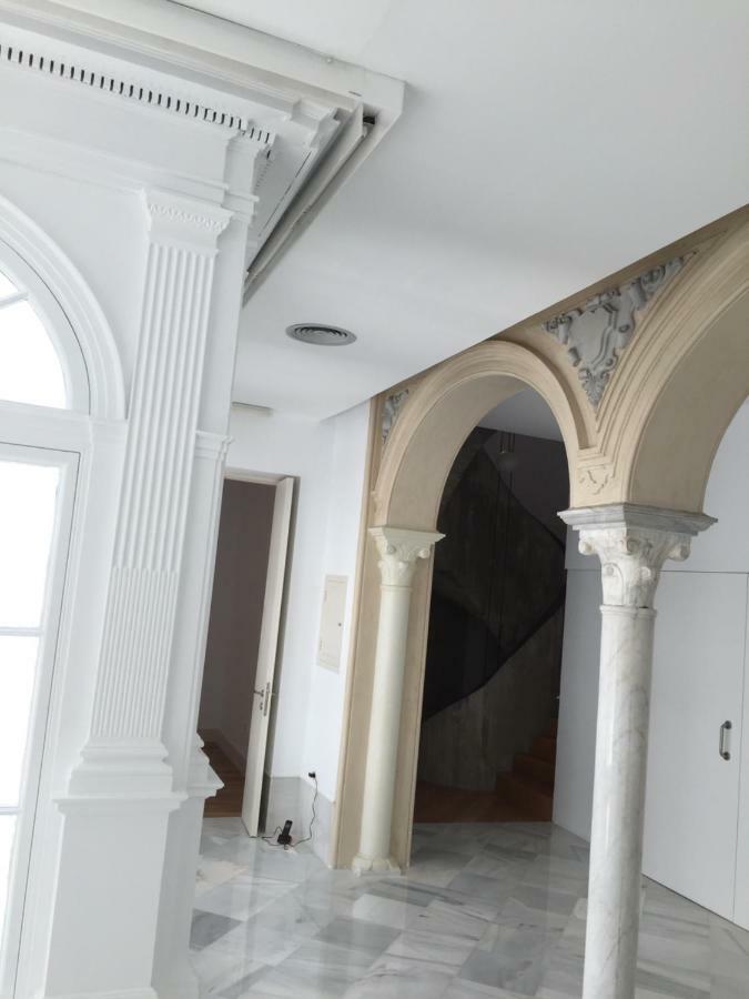 Casa Palacio En Jerez De La Frontera Con Piscina Privada Luaran gambar