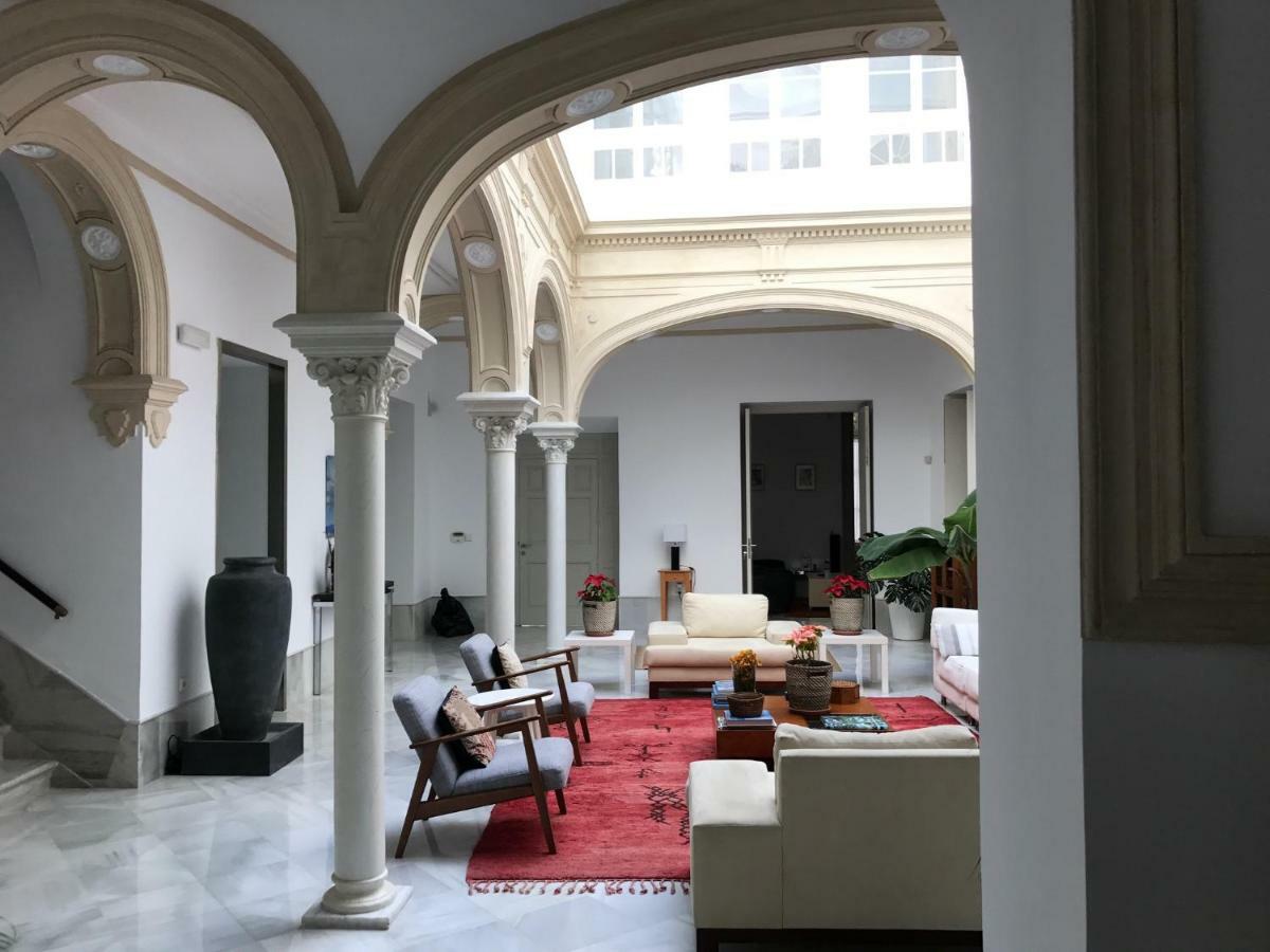 Casa Palacio En Jerez De La Frontera Con Piscina Privada Luaran gambar