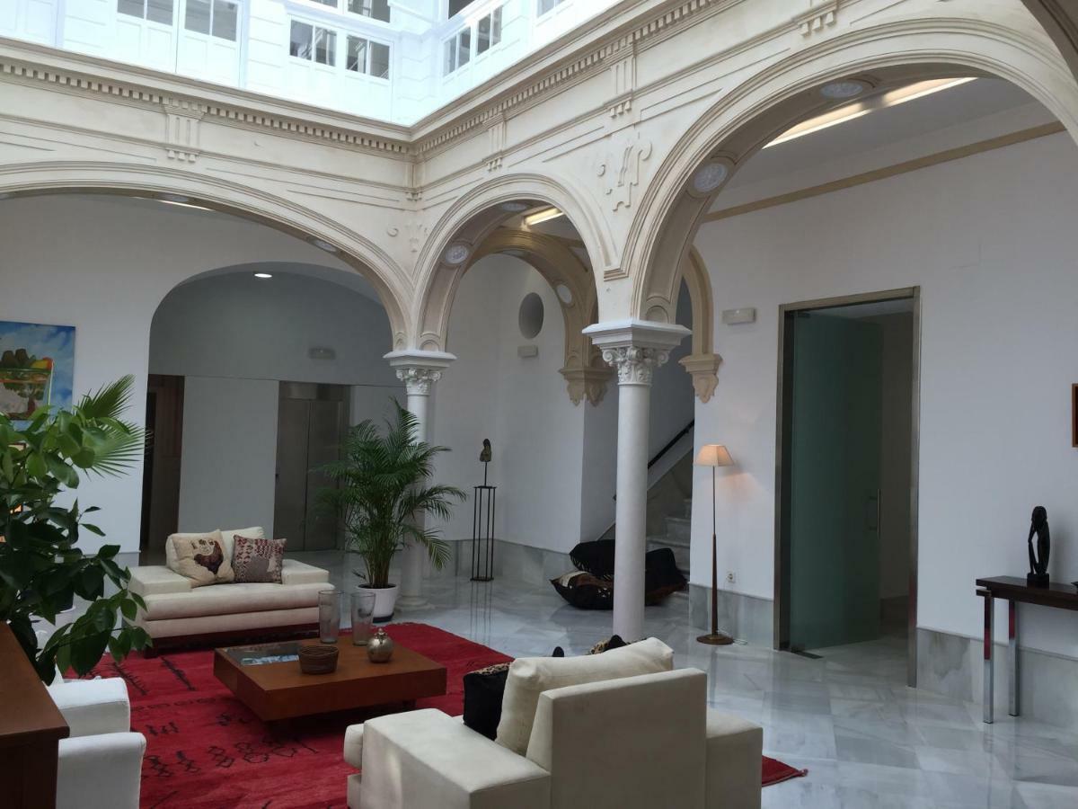 Casa Palacio En Jerez De La Frontera Con Piscina Privada Luaran gambar