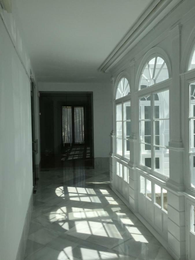 Casa Palacio En Jerez De La Frontera Con Piscina Privada Luaran gambar