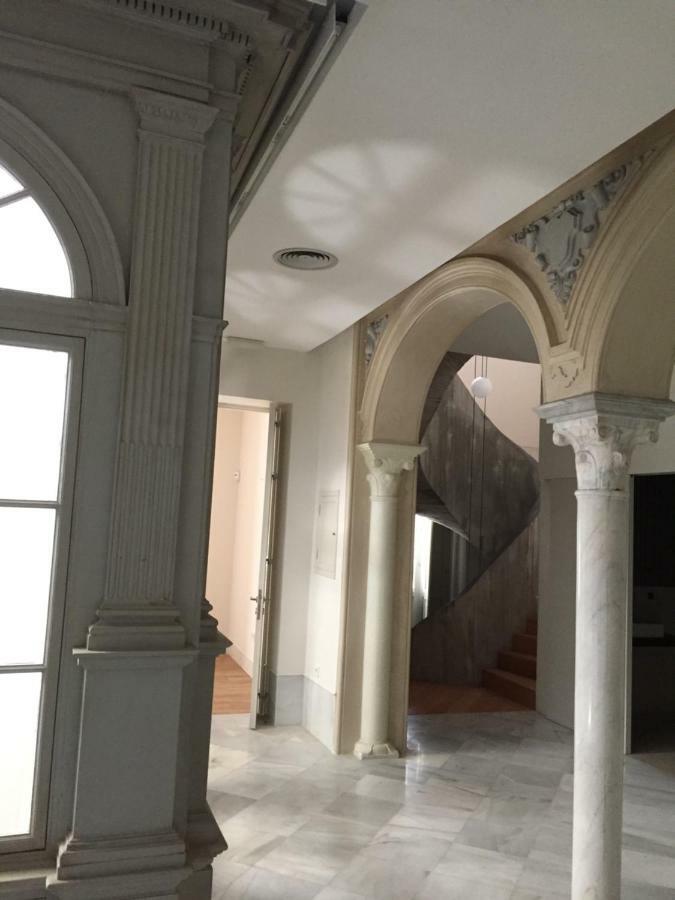 Casa Palacio En Jerez De La Frontera Con Piscina Privada Luaran gambar