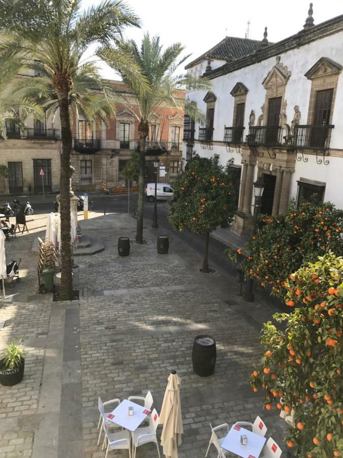 Casa Palacio En Jerez De La Frontera Con Piscina Privada Luaran gambar