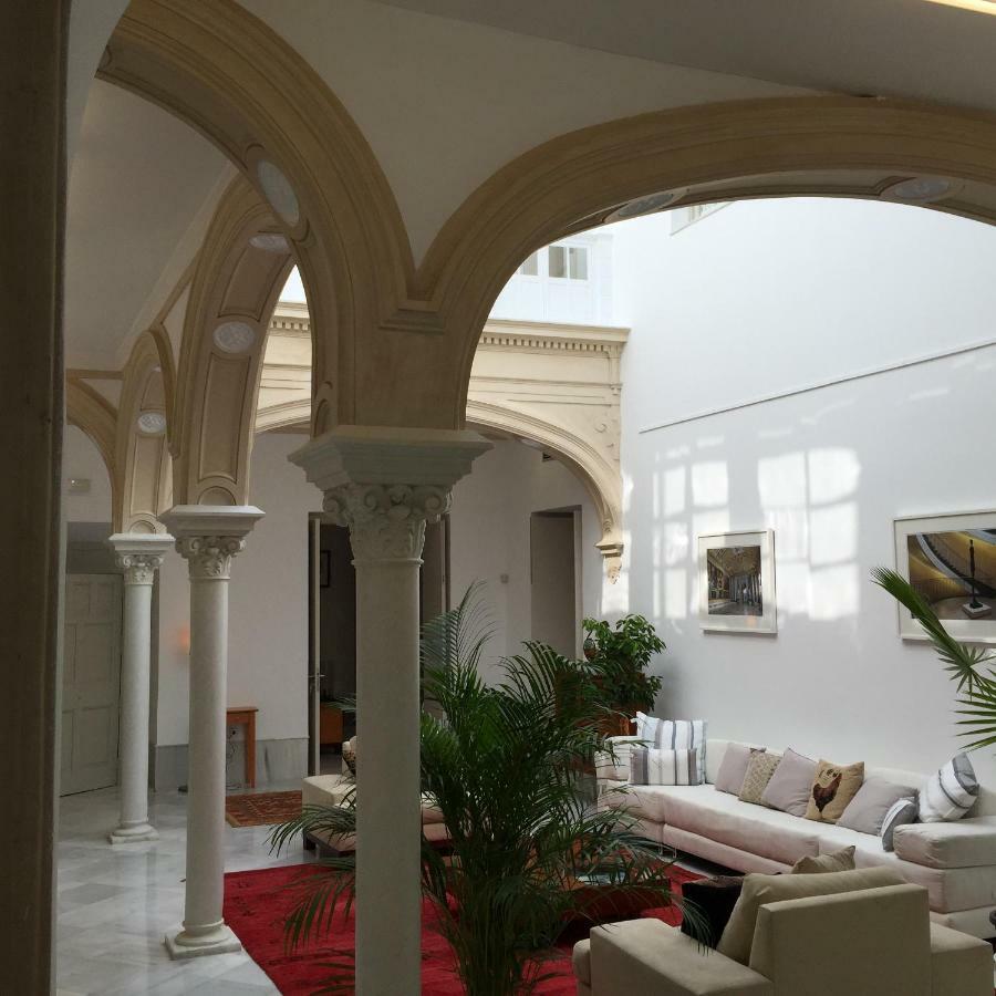 Casa Palacio En Jerez De La Frontera Con Piscina Privada Luaran gambar