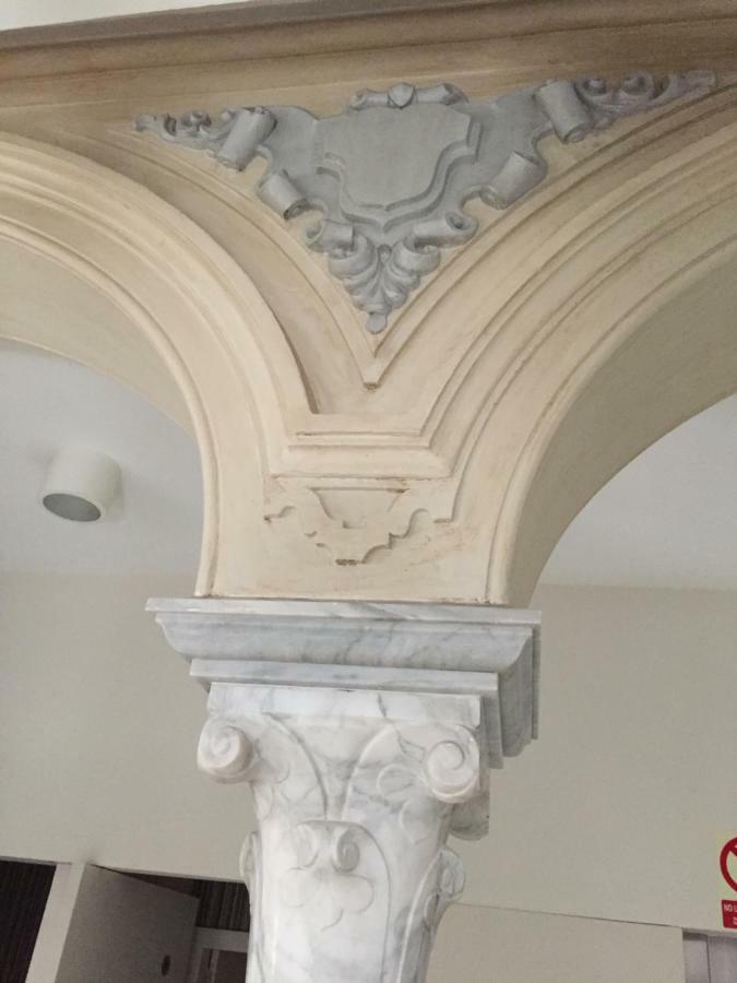 Casa Palacio En Jerez De La Frontera Con Piscina Privada Luaran gambar