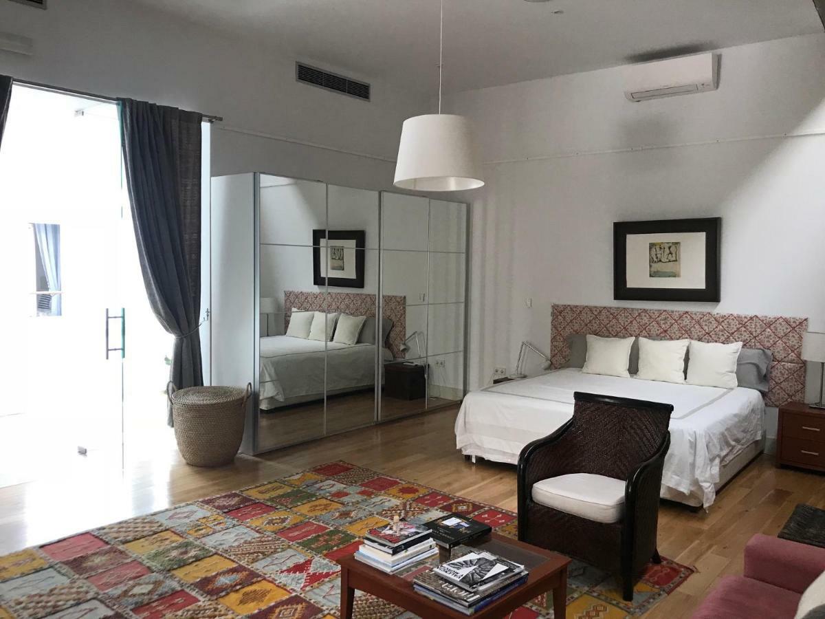 Casa Palacio En Jerez De La Frontera Con Piscina Privada Luaran gambar